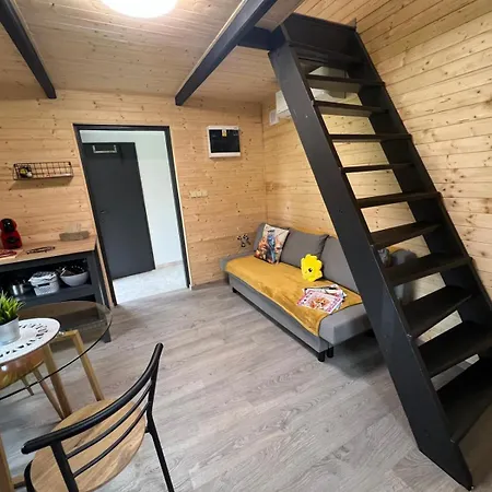 Koliba Hodesovice * Byst (Pardubice)